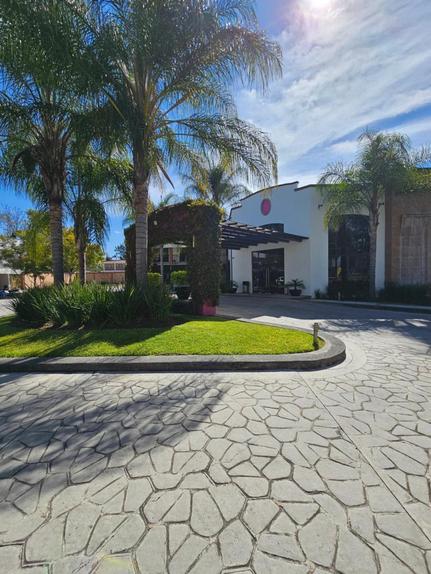 Hotel Ejecutivo Aeropuerto Альваро-Обрегон Экстерьер фото