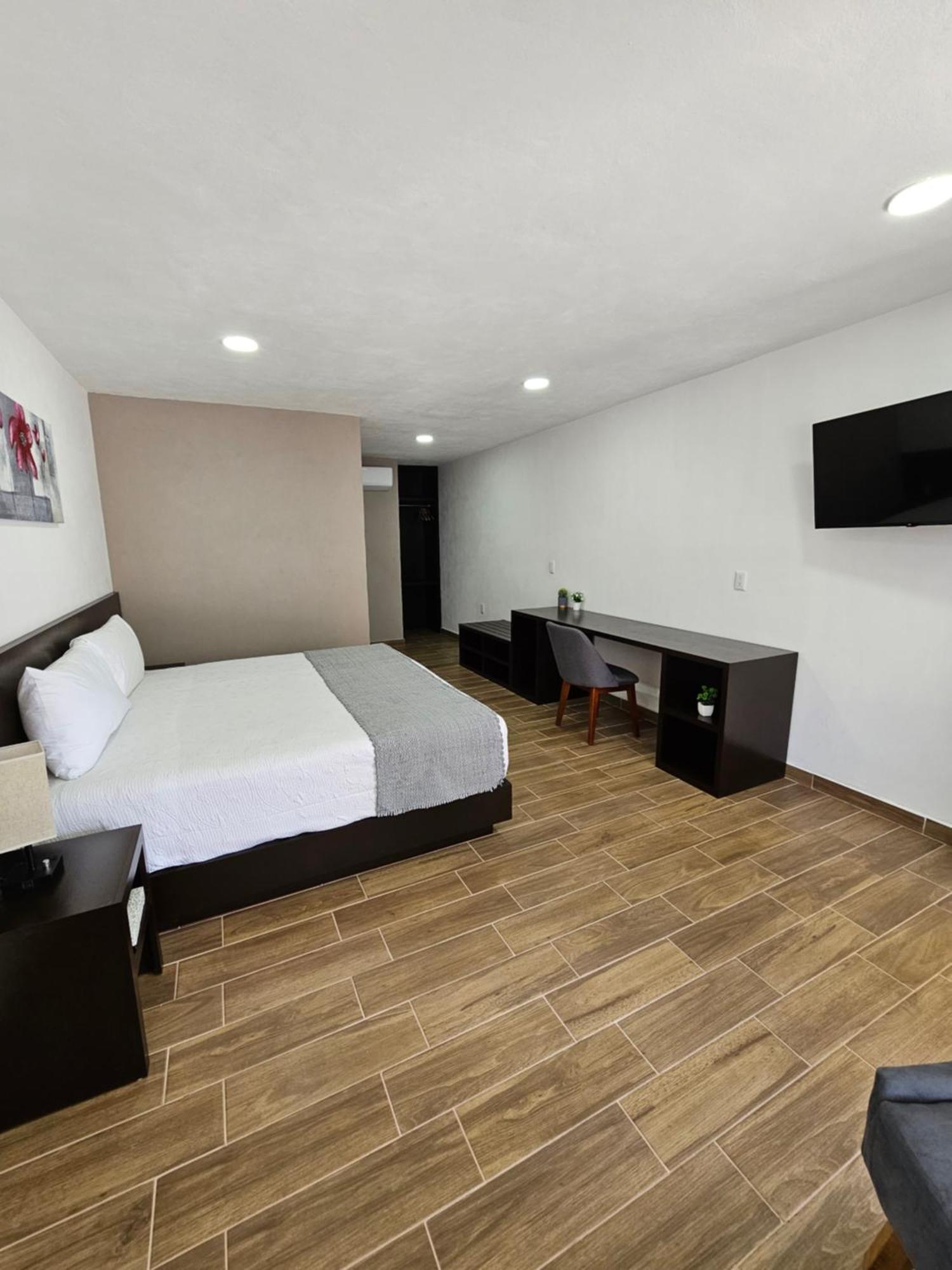 Hotel Ejecutivo Aeropuerto Альваро-Обрегон Экстерьер фото