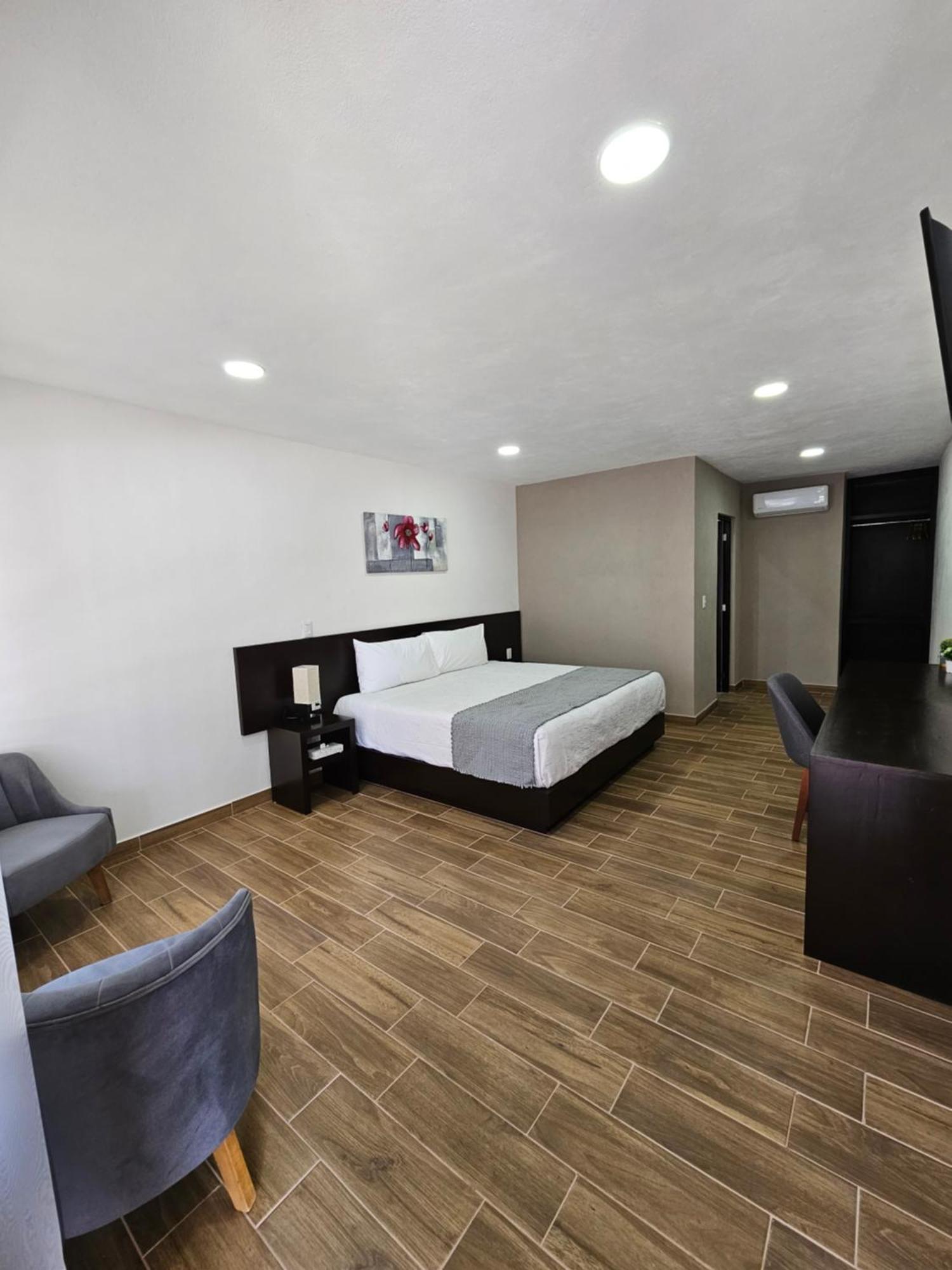 Hotel Ejecutivo Aeropuerto Альваро-Обрегон Экстерьер фото